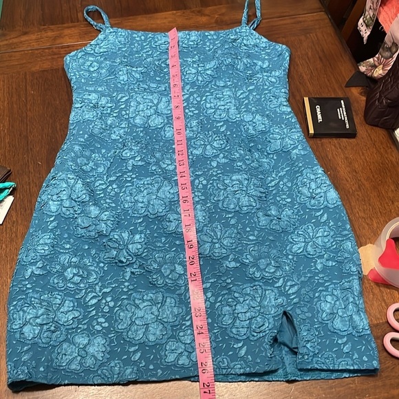 Live to be spoiled. Floral textured bodycon mini dress - Picture 9 of 9